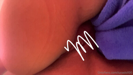Naken lekkede OnlyFans-bilde av Lunadoll001