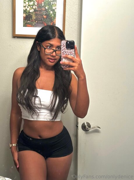 Nacktes geleaktes OnlyFans-Foto von Onlydenice