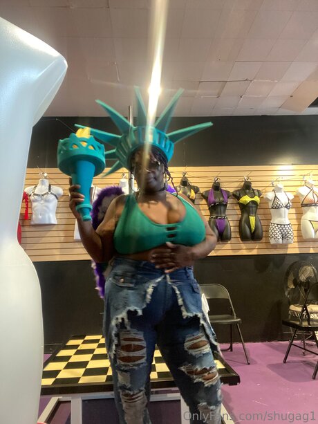 Naken läckt OnlyFans-bild av Shugag1