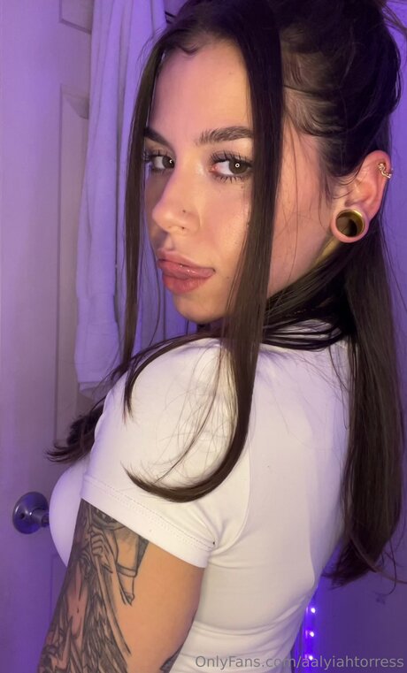 Nacktes geleaktes OnlyFans-Foto von Aalyiahtorress