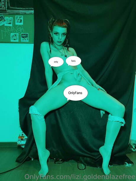 Nahá fotka uniklých OnlyFans od Lizi Goldenblazefree