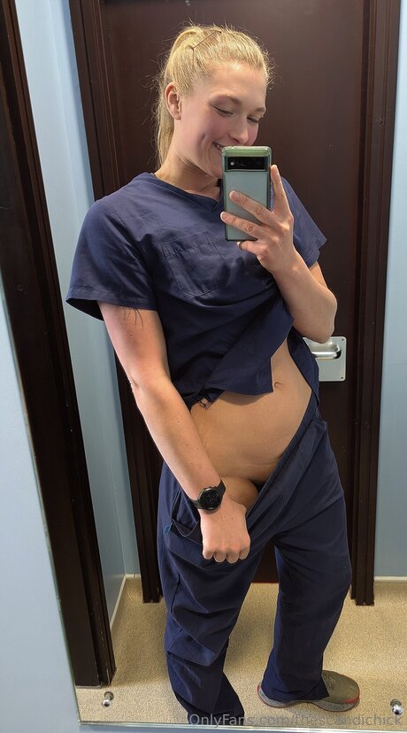 Naken läckt OnlyFans-bild av Thescandichick