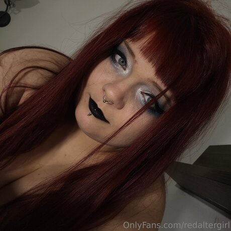 Redaltergirl OnlyFansリークヌード写真
