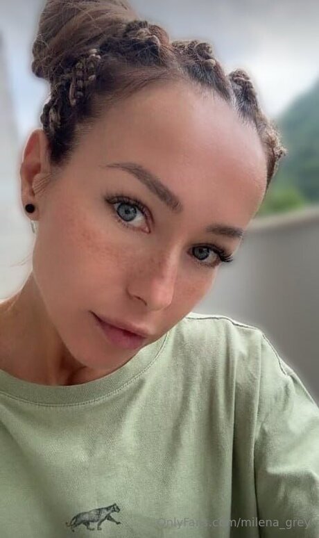 Nacktes geleaktes OnlyFans-Foto von Milena Grey