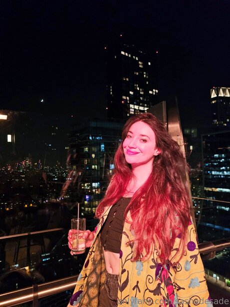 Nahá fotka uniklých OnlyFans od Sashadesade