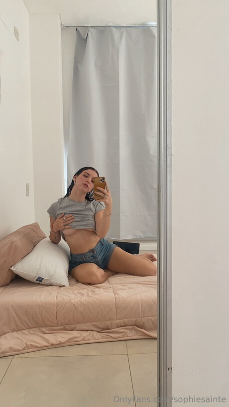 Naakte gelekte OnlyFans-foto van Balmy