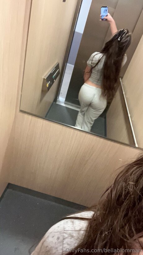 Bellablomman OnlyFansリークヌード写真