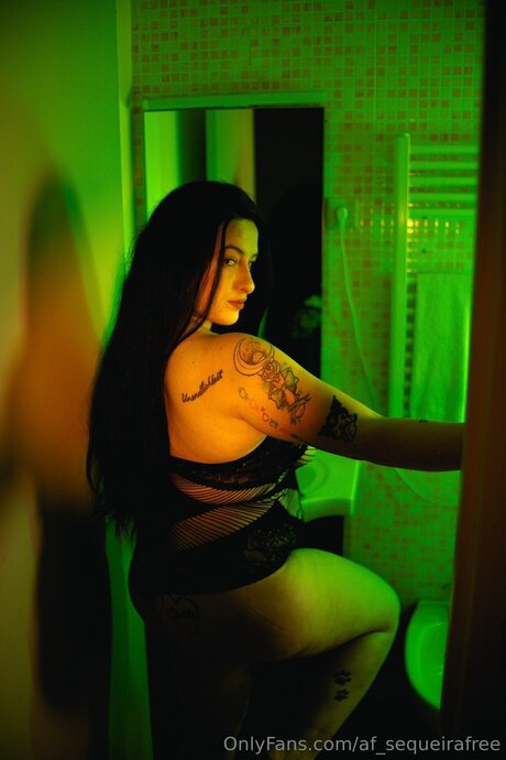 Naken lekkede OnlyFans-bilde av Af Sequeirafree