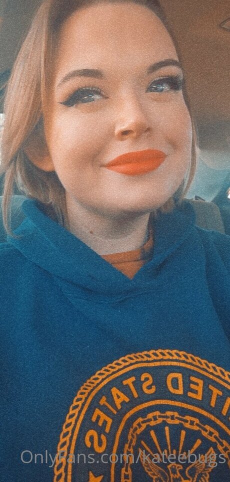 Naken lekkede OnlyFans-bilde av Kateebugs