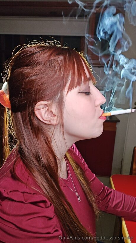 OnlyFans-model Goddessofsmoke