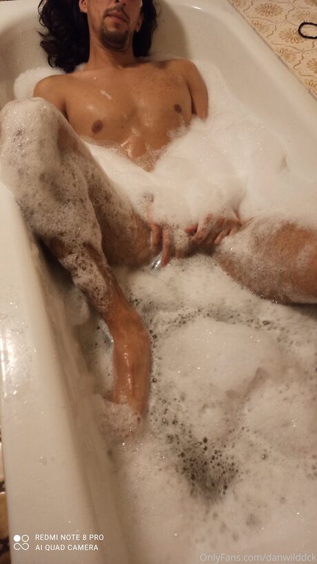 Alasti lekkinud OnlyFans-i pilt Danwilddck