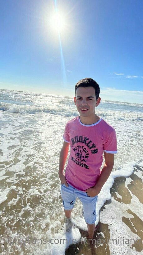 Erikmaximiliano OnlyFansリークヌード写真