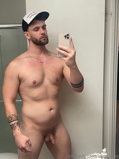 Обнаженная фотография утечки OnlyFans от Laversgay