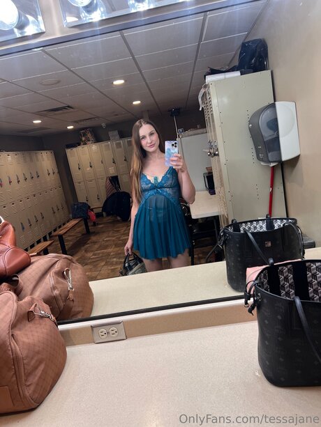 Tessajane OnlyFansリークヌード写真