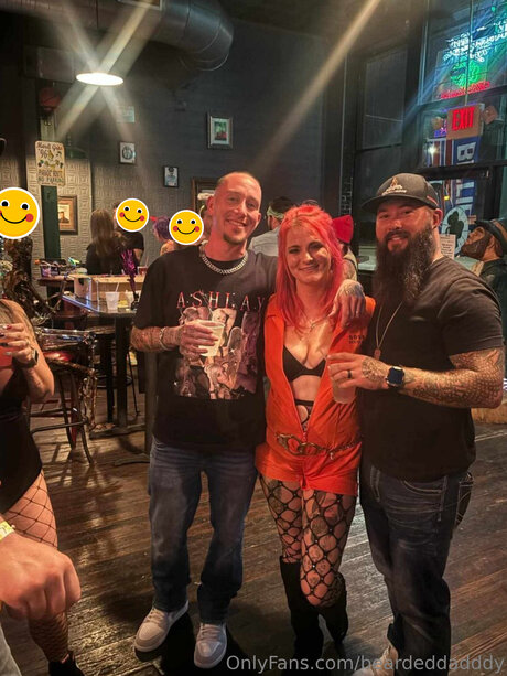 Nahá fotka uniklých OnlyFans od Beardeddadddy