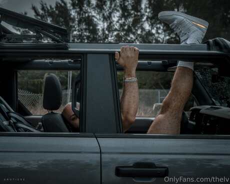 Naken lekkede OnlyFans-bilde av Thelv