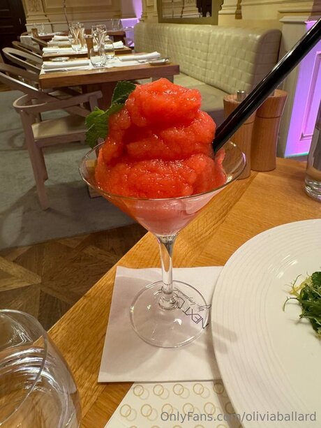 Nacktes geleaktes OnlyFans-Foto von Oliviaballard