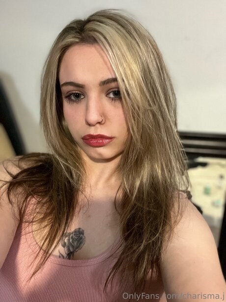 Naakte gelekte OnlyFans-foto van Charisma J