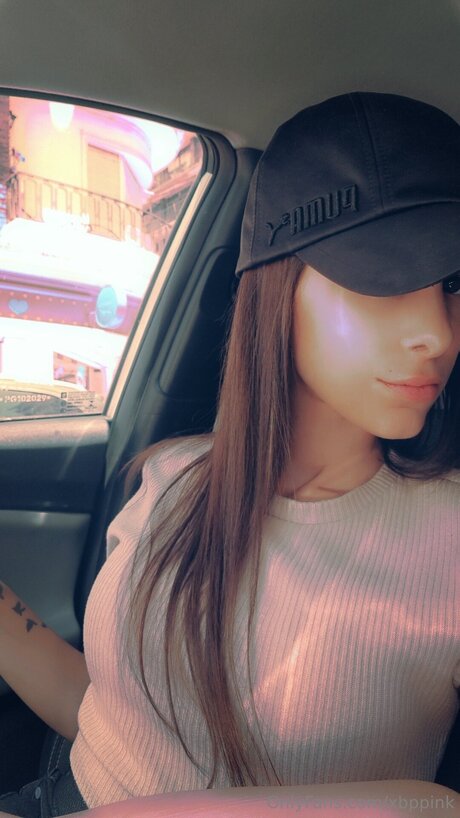 OnlyFans-model Cccbeliw