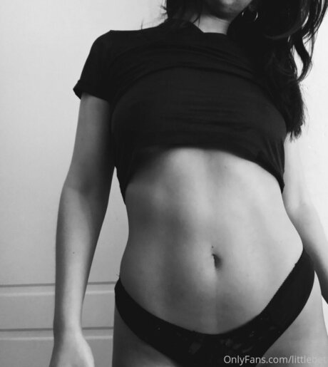 Обнаженная фотография утечки OnlyFans от Littlebet