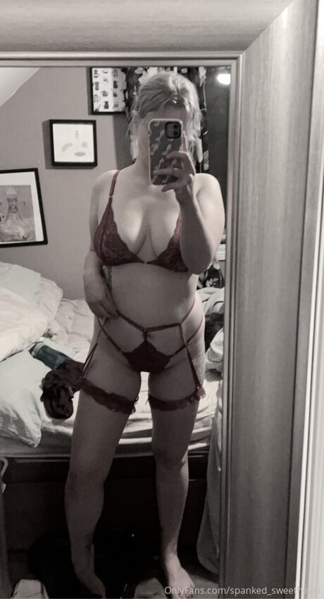 Обнаженная фотография утечки OnlyFans от Spanked Sweetheart