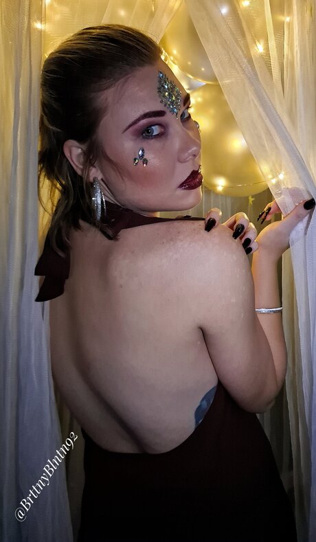 Nahá fotka uniklých OnlyFans od Brttnyblntn92