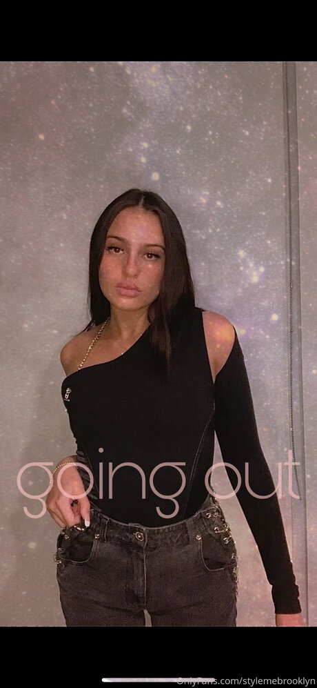 Alasti lekkinud OnlyFans-i pilt Stylemebrooklyn