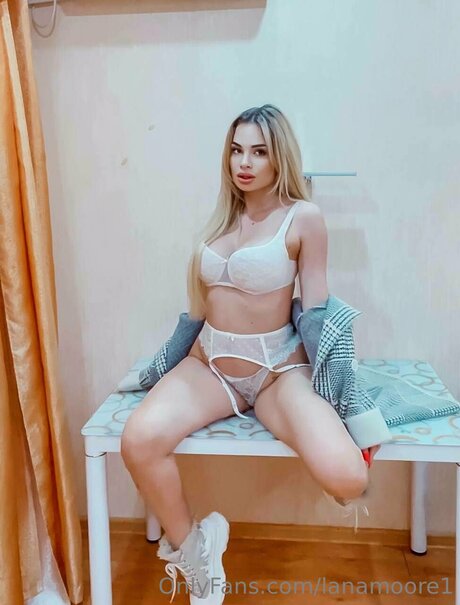 Foto desnuda filtrada de OnlyFans de Lanamoore1