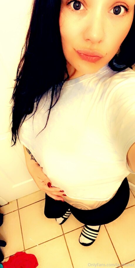 Naakte gelekte OnlyFans-foto van La Chulizz