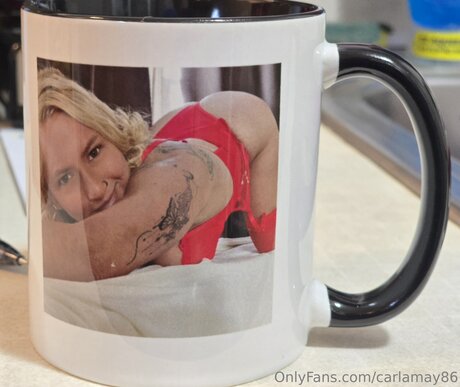 Naakte gelekte OnlyFans-foto van Carlamay86