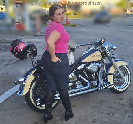 Miflymrsrobinson naked leaks OnlyFans pic