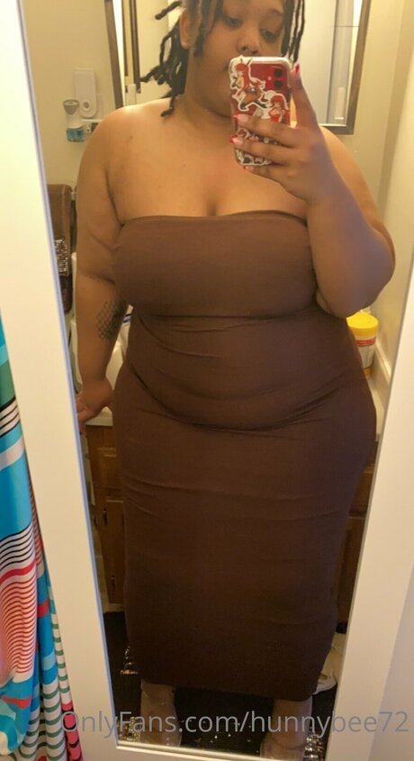 Nahá fotka uniklých OnlyFans od Hunnybee72