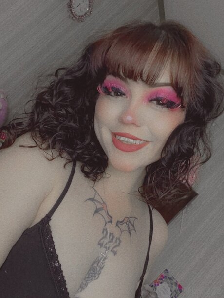 OnlyFans-model Trixxieee 222