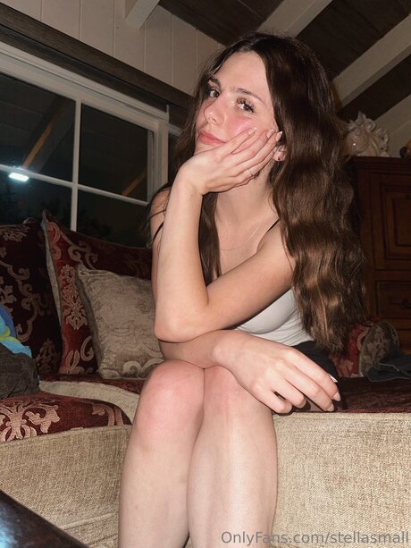 Nacktes geleaktes OnlyFans-Foto von Ho11ywoodgirl