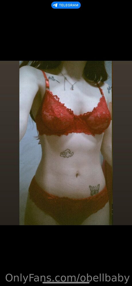 Foto di nudo di fuga di OnlyFans di Obellbaby