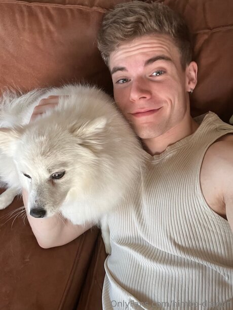 Naken lekkede OnlyFans-bilde av Himbo Dragon