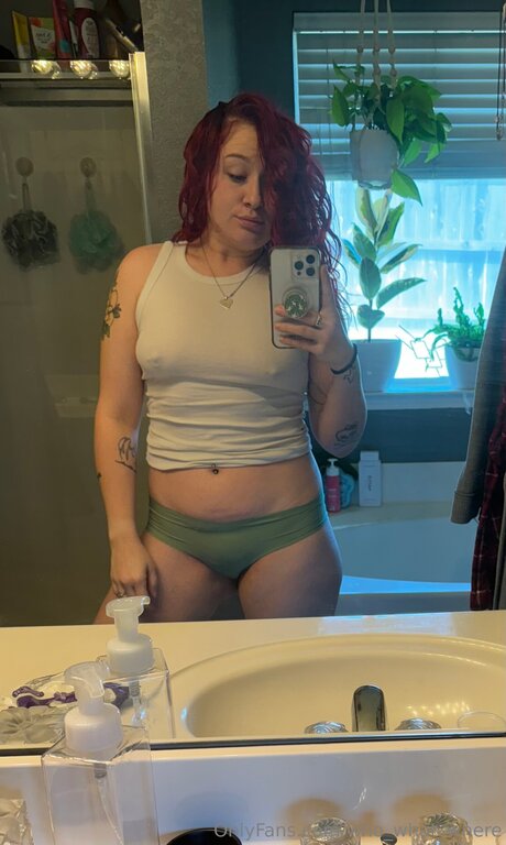 Обнаженная фотография утечки OnlyFans от Who What Where