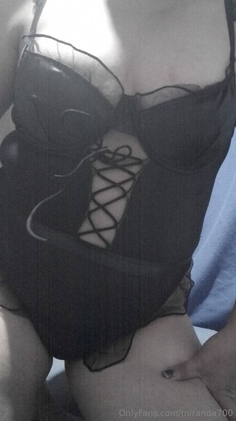 Alasti lekkinud OnlyFans-i pilt Miranda700