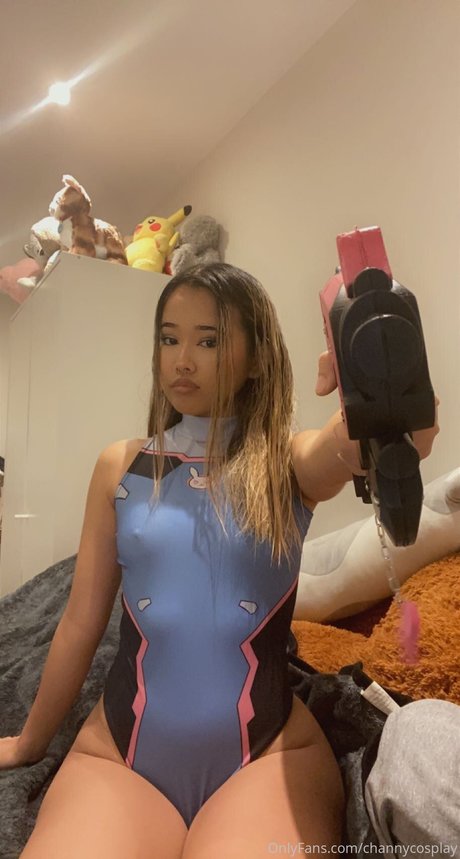 Naken lekkede OnlyFans-bilde av Adios People