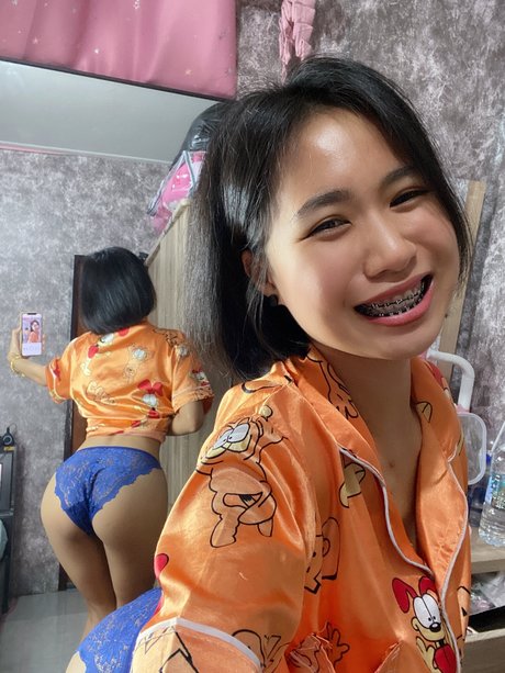 Naken lekkede OnlyFans-bilde av Narumon Thamma