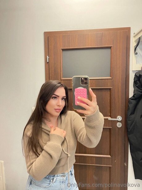 Nahá fotka uniklých OnlyFans od Valentinaaaaaaaaa