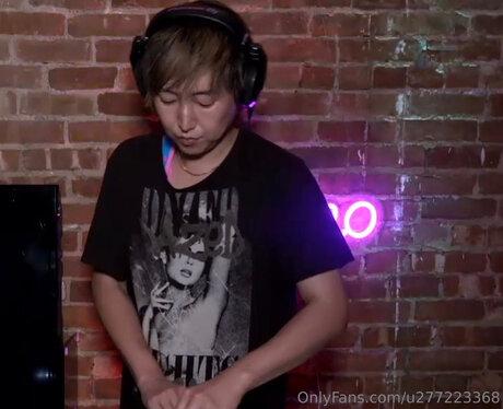 Alasti lekkinud OnlyFans-i pilt U277223368