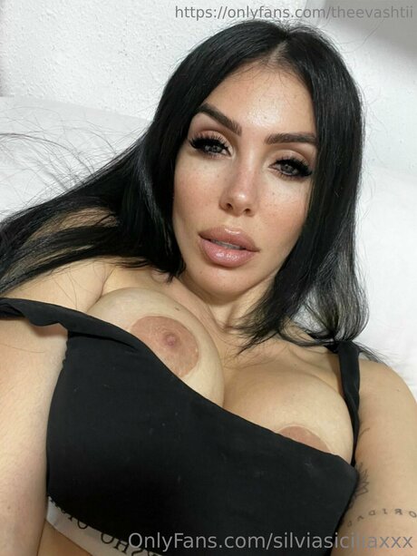 Theevashtii naked leaks OnlyFans pic