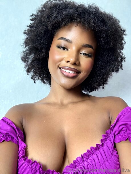 Nahá fotka uniklých OnlyFans od Larissa Siilva