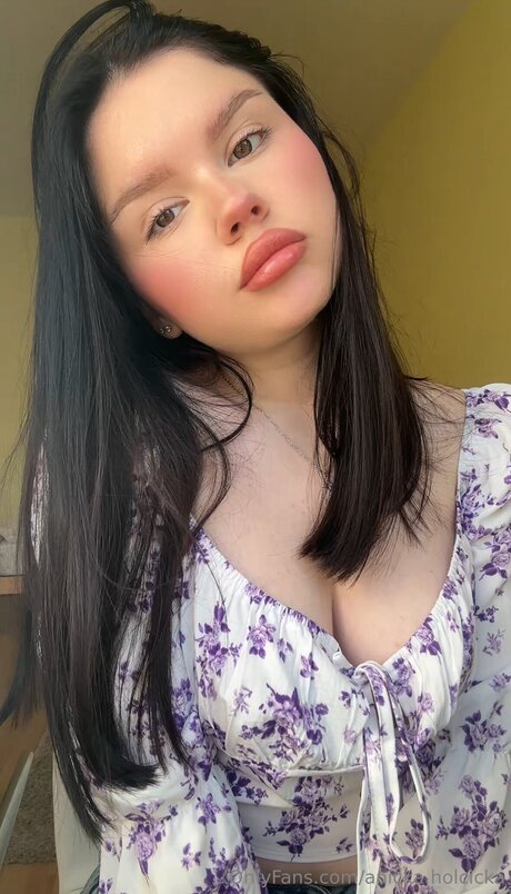 Anicka Holcicka OnlyFansリークヌード写真