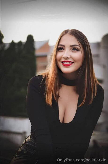 Foto di nudo di fuga di OnlyFans di Bellalarkin