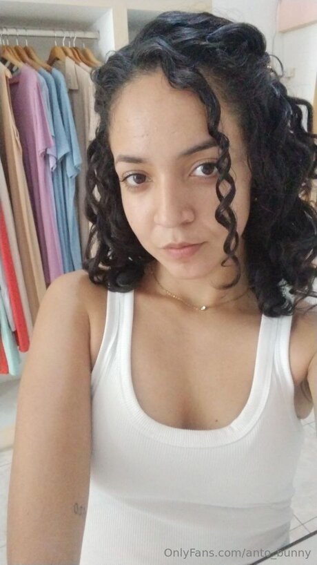 Foto di nudo di fuga di OnlyFans di Anto Bunny