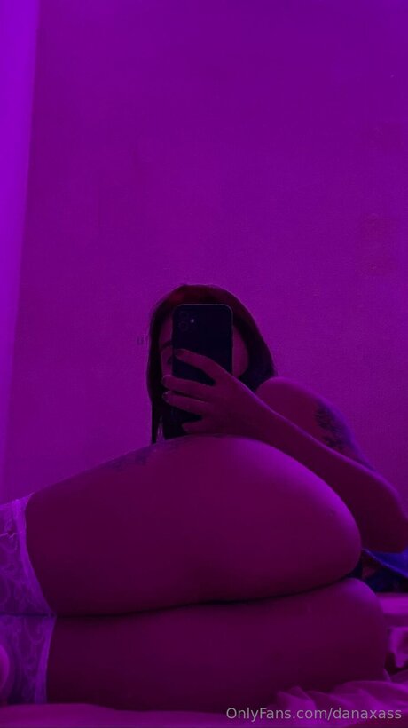 Naakte gelekte OnlyFans-foto van Danaxass