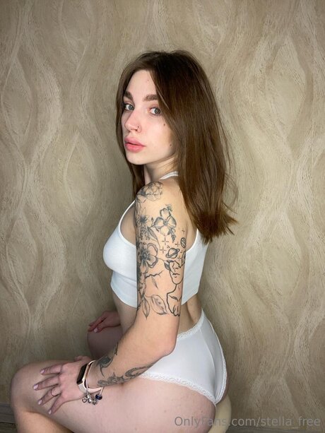 Naken lekkede OnlyFans-bilde av Stella Free