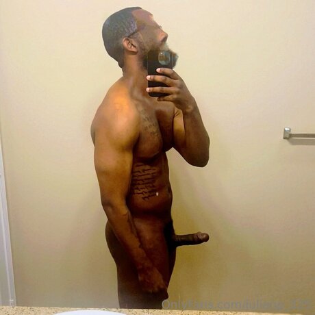 Обнаженная фотография утечки OnlyFans от Julianp 225